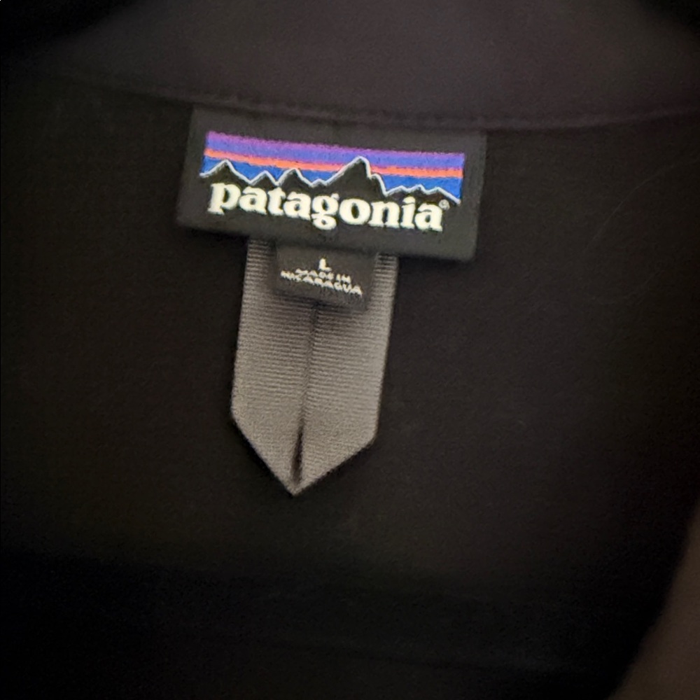 Women's Patagonia Classic Black Outerwear!